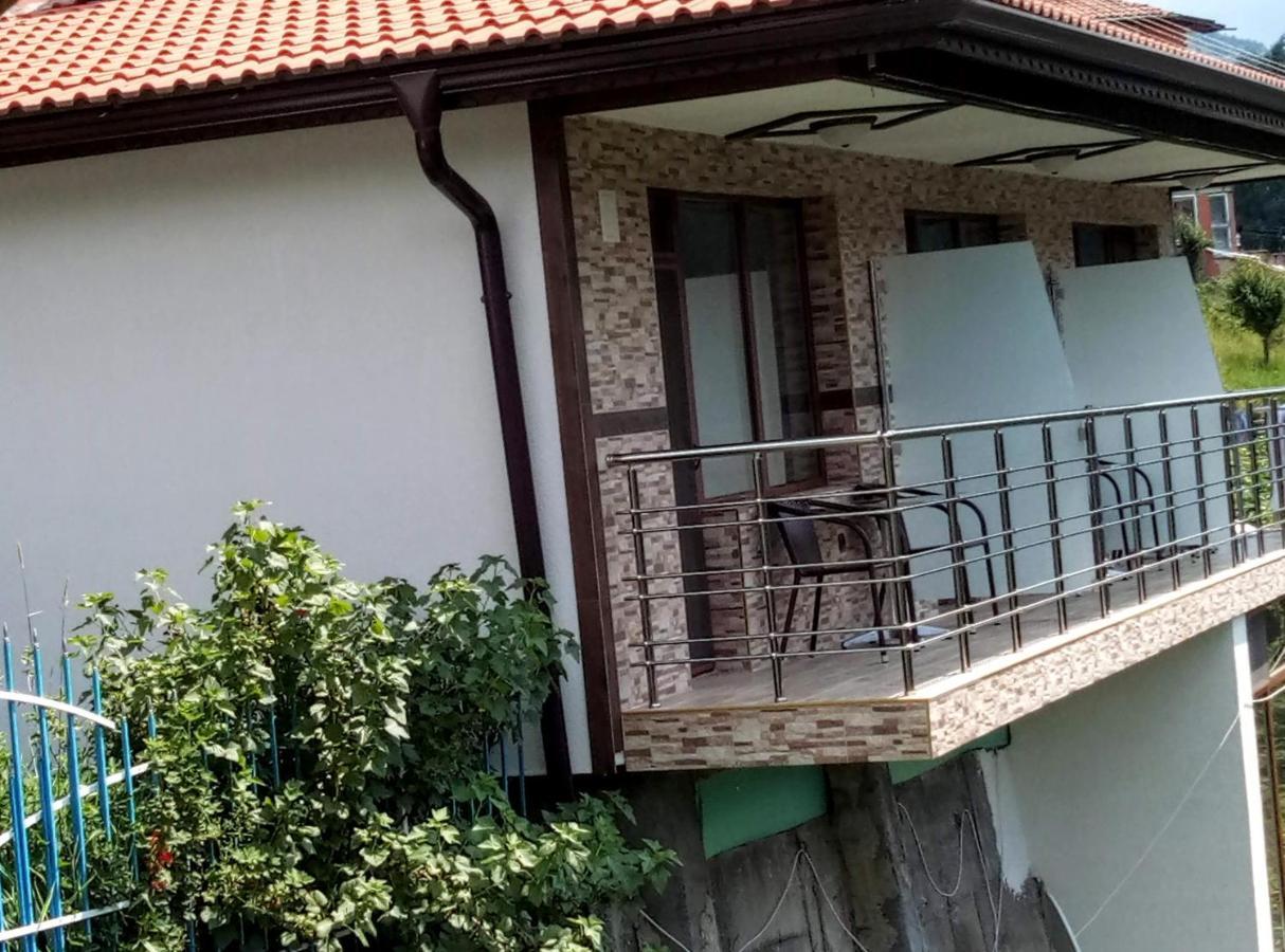 Guest House Milka Яґодіна Екстер'єр фото